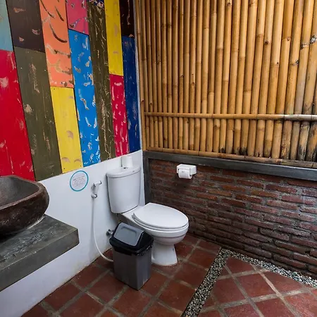 Good Karma Yogyakarta Hostel Exterior photo
